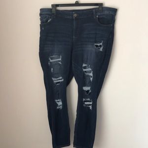 Maurices factory distressed size 22wskinny jeans